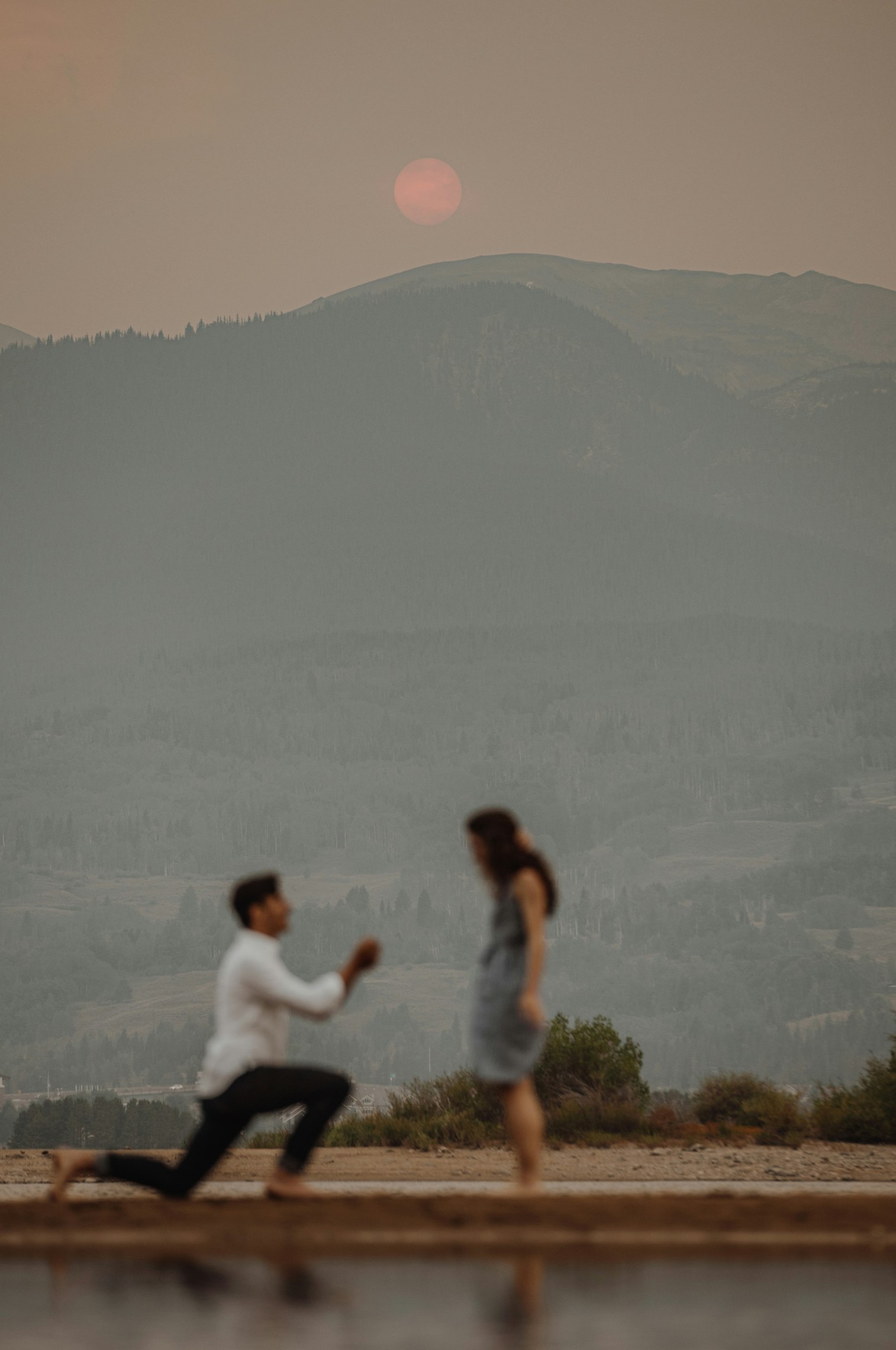 Proposal on the edge of a canyon