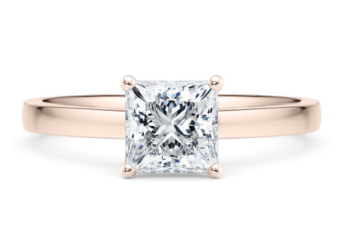 1477 Classic in Oro Rosa set with a Princess cut diamante.