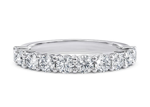 Mayfair Eternity Ring in 白金.