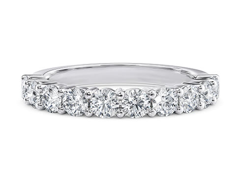 Mayfair Eternity Ring in Oro Bianco.