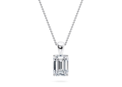 Lumina in Ouro branco set with a Esmeralda cut diamante.
