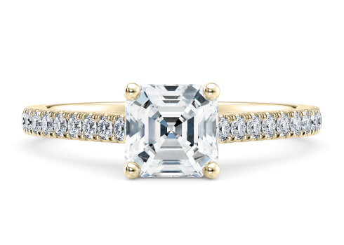 1477 Vintage in Yellow Gold set with a Princess cut diamond.