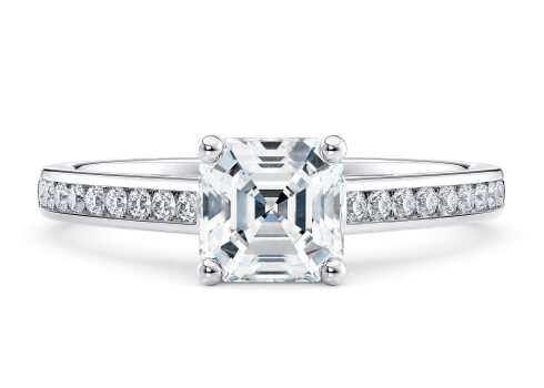 Tsarina in Or blanc set with a Asscher cut diamant.