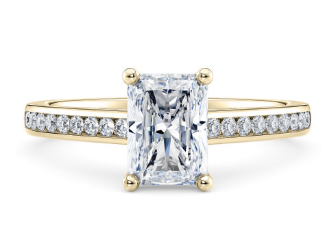 Tsarina in Yellow Gold set with a Radiant cut diamond.