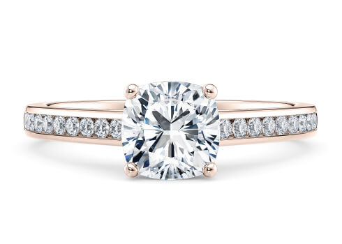Tsarina in Oro Rosa set with a Cuscino cut diamante.