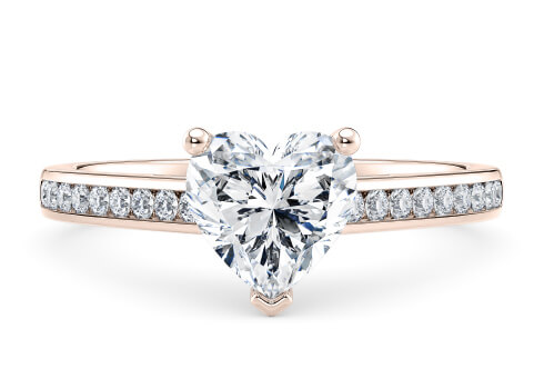 Tsarina in Oro Rosa set with a Cuore cut diamante.