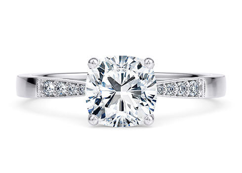 Delicacy Vintage in White Gold set with a Cushion cut diamond.