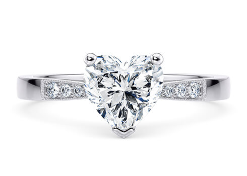 Delicacy Vintage in White Gold set with a Heart cut diamond.