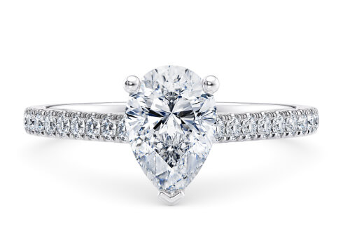 1477 Vintage in White Gold set with a Pear cut diamond.