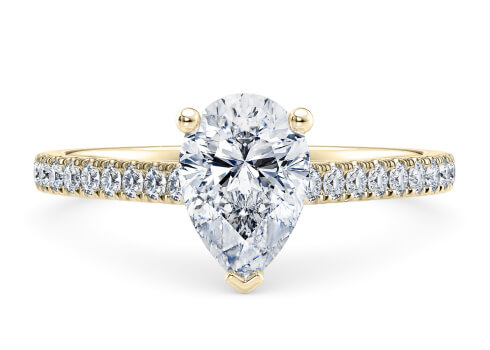 1477 Vintage in Yellow Gold set with a Pear cut diamond.