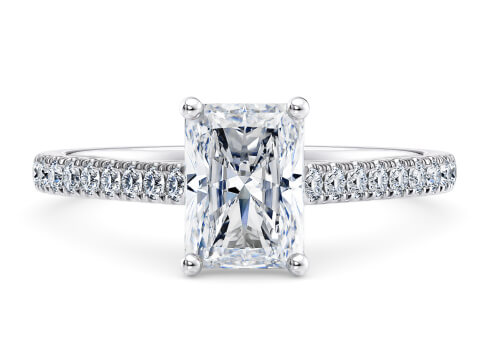 1477 Vintage in White Gold set with a Radiant cut diamond.