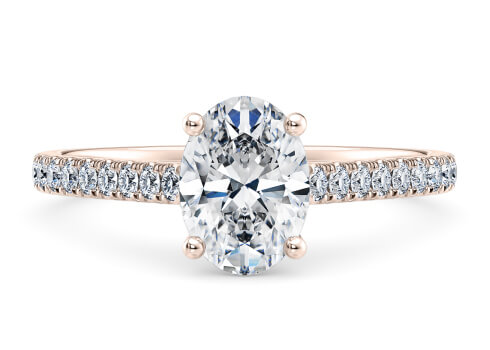 1477 Vintage in Rosaguld set with a Oval cut diamant.