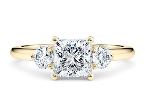 Valencia in Yellow Gold set with a Princess cut diamond.