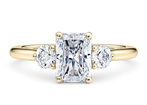 Valencia in Yellow Gold set with a Radiant cut diamond.