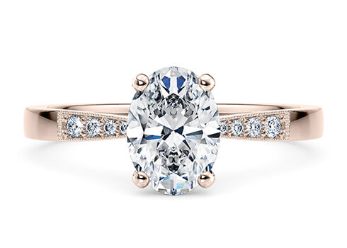 Delicacy Vintage in Roséguld set with a Oval cut diamant.