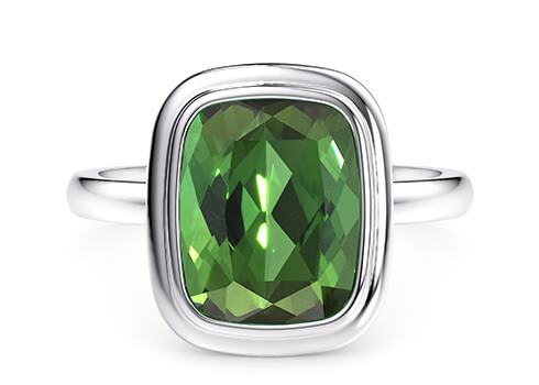 Cala Cushion Ring in 白金.