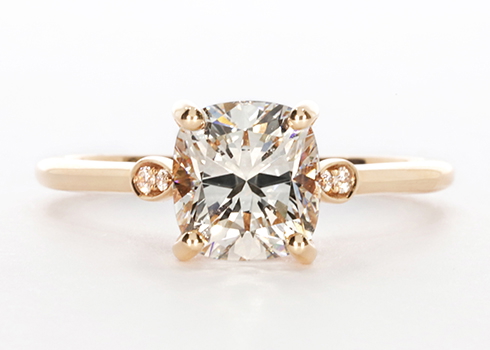 Primrose Engagement Ring in ذهب وردي.