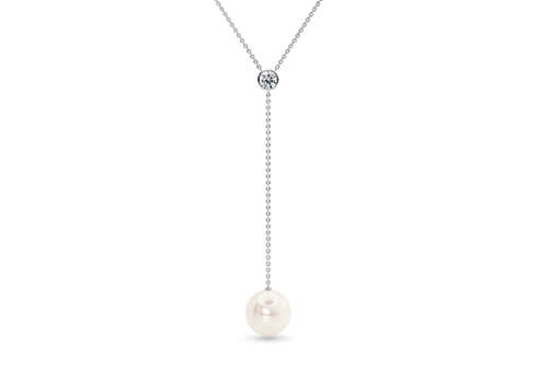 Maia Round Necklace in 白金.