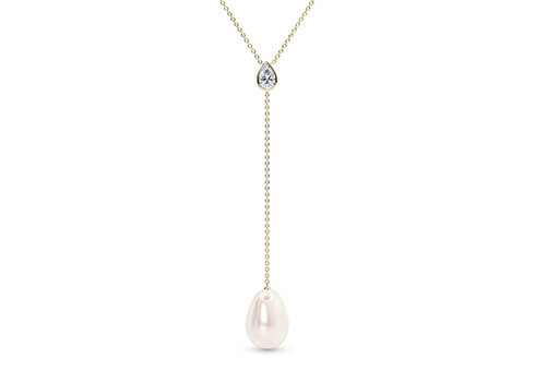 Maia Oval  in Yellow Gold.
