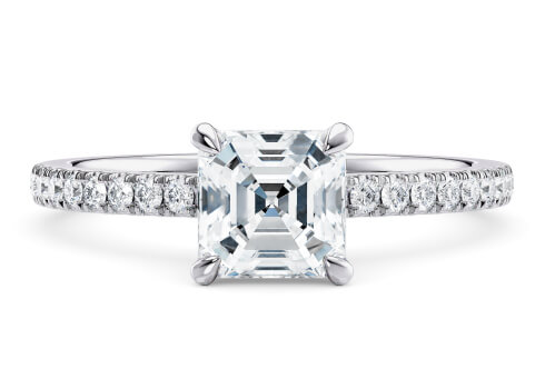 Aria in Or blanc set with a Asscher cut diamant.