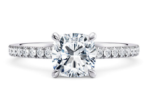 Aria in Weißgold set with a Kissen cut diamant.