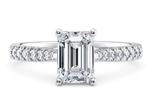 Kindrea in Hvidguld set with a Octagon cut diamant.
