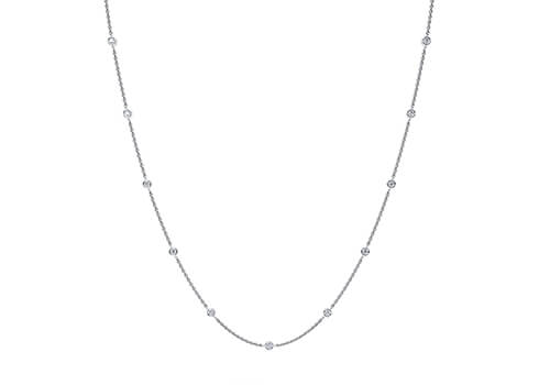 Tea Petite Necklace in 白金.