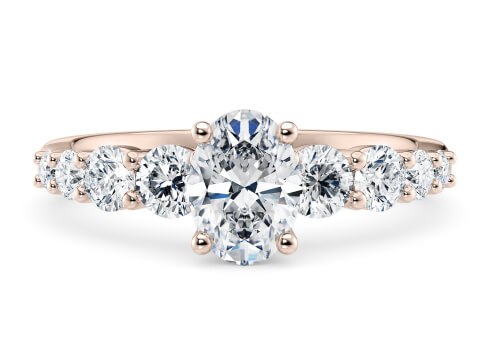 Lyra in Rose Gold set with a Oval cut diamond.