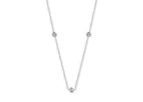 Tea Diamond Necklace in 白金.