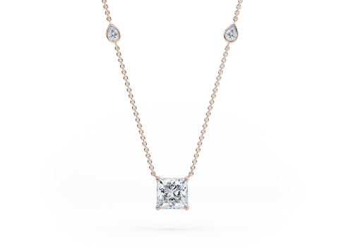 Azalea Necklace in Oro Rosa set with a Princess cut diamante.