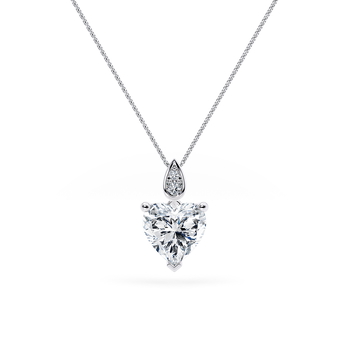 Primrose Necklace in Bílé zlato set with a Srdce cut diamant.
