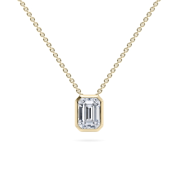 Idyll Emerald in Yellow Gold.