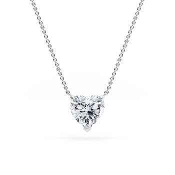 Aria in Bílé zlato set with a Srdce cut diamant.
