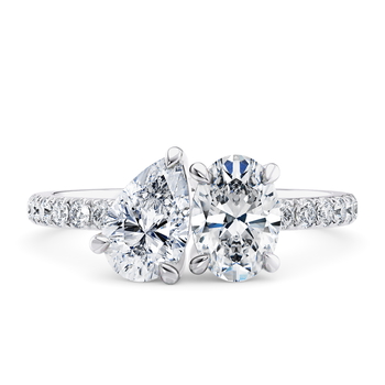 Harmony Oval Engagement Ring in Ouro branco