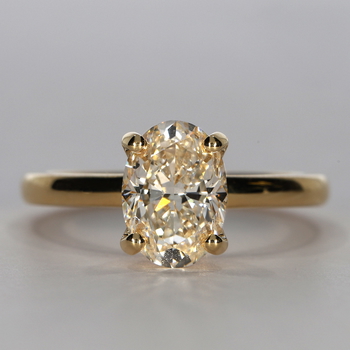 Paloma Engagement Ring in Oro Giallo.