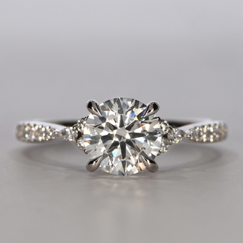 Gaia Engagement Ring in Белое золото