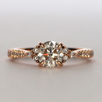 Gaia Engagement Ring in Rosaguld 