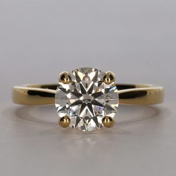 Delicacy in Gelbgold 