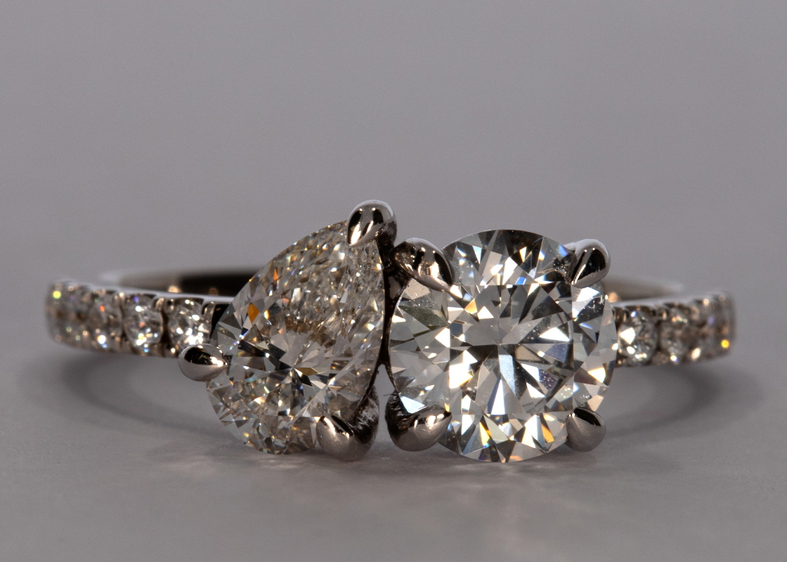 Harmony Round in Vitt guld 