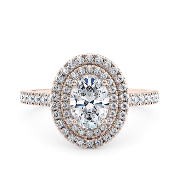 Empress in Розово злато set with a Овален cut диамант.