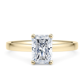 1477 Classic in Aur galben (9k) set with a Radiant cut diamant.