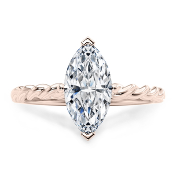 Ascot in Rose Gold set with a Marquee cut timantti.