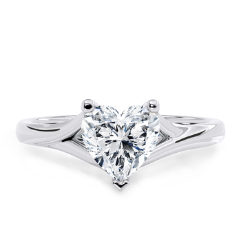 Hanover in Or blanc set with a Cœur cut diamant.