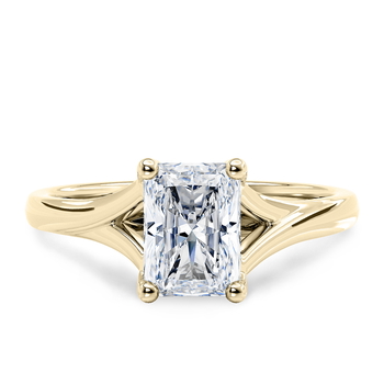 Hanover in Aur galben (9k) set with a Radiant cut diamant.