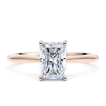 Hope in Rose Gold set with a Säteilevä cut timantti.