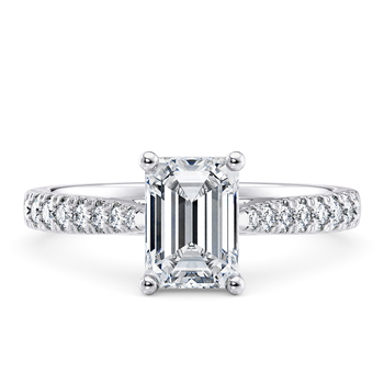 Kindrea in Бяло злато set with a изумруд cut диамант.