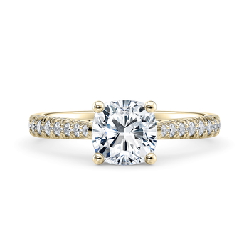 Kindrea in Gult gull set with a Pute cut diamant.