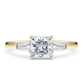 Alexandria in Żółte złoto (9k) set with a Princess cut diament.