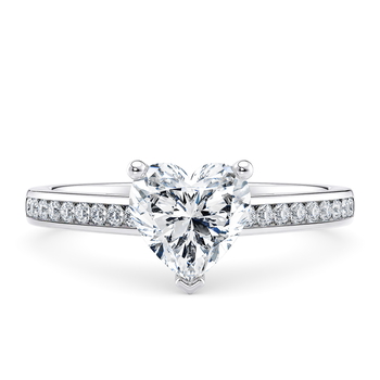 Tsarina in Platinum set with a Hart cut diamant.