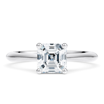 Iris in بلاتينيوم set with a آشر cut ماسة.